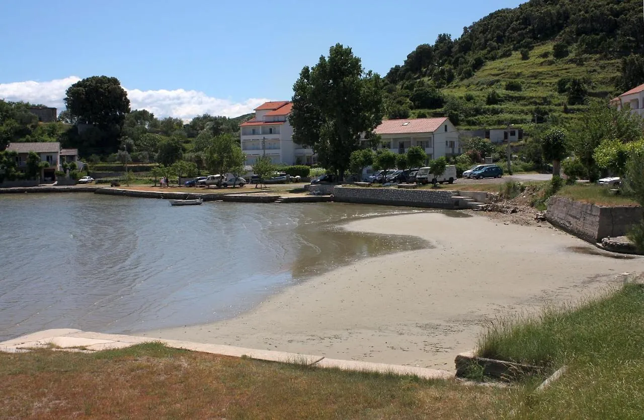 Apartment Supetarska Draga - Donja 2001B 0*,  크로아티아